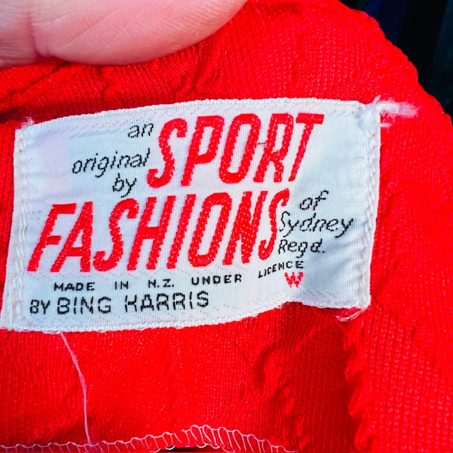 1970s nz vintage / bright red seersucker pantsuit / s (3888836868287291374)