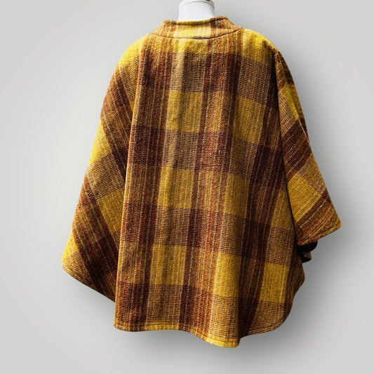 hand woven / wool cape / one size (3889448492443134350)