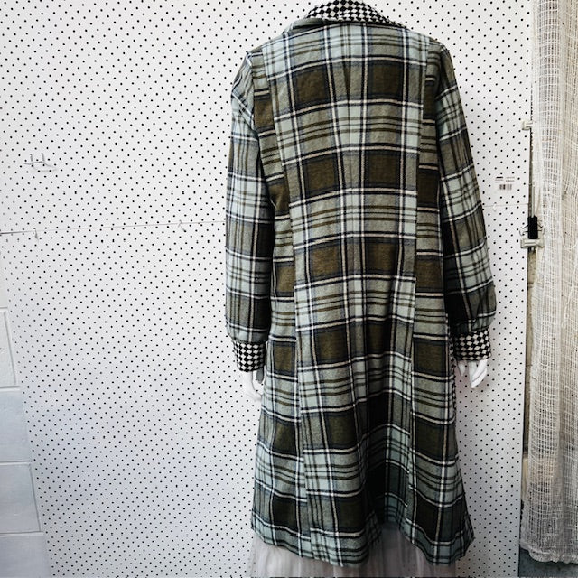 2000s nz vintage / MAW / plaid wool coat / s / made in nz (3889867468777070732)