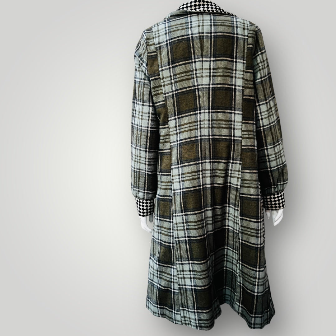 2000s nz vintage / MAW / plaid wool coat / s / made in nz (3889867709889378062)