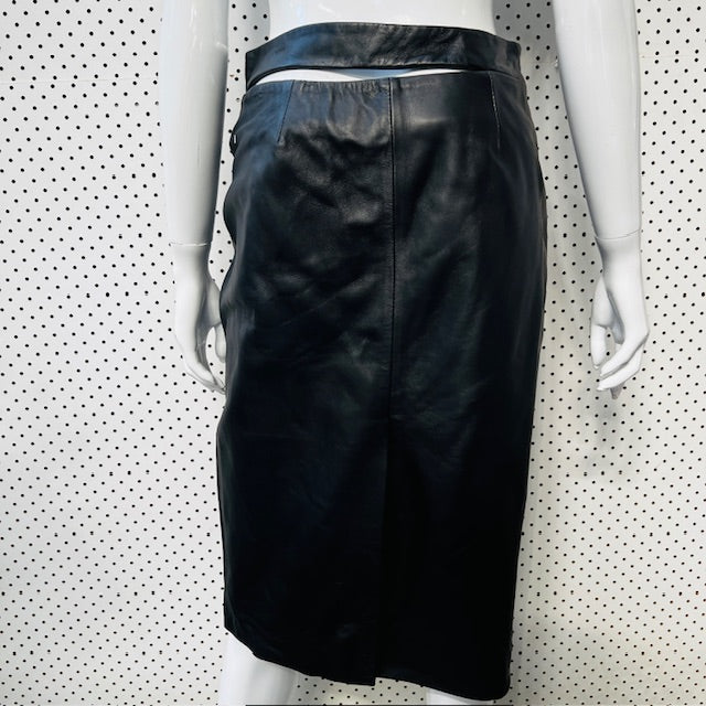 Kaia Gerber x ZARA / leather skirt / s (3892284904446825168)