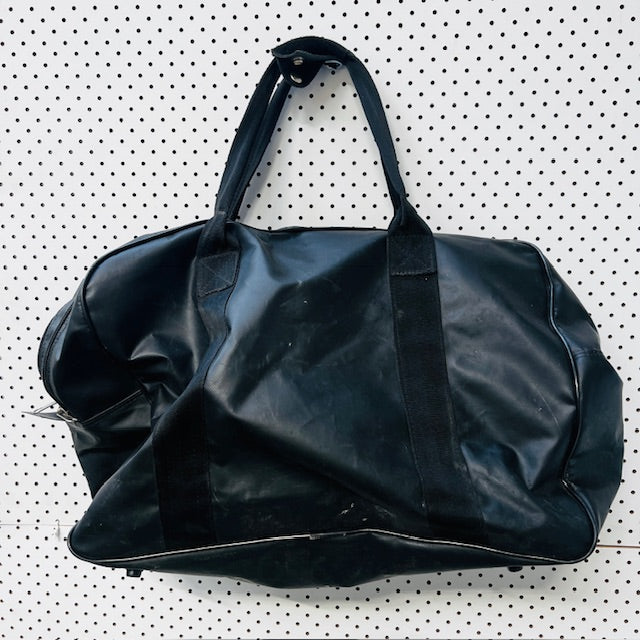 waterproof / overnight bag (3892381893099182989)