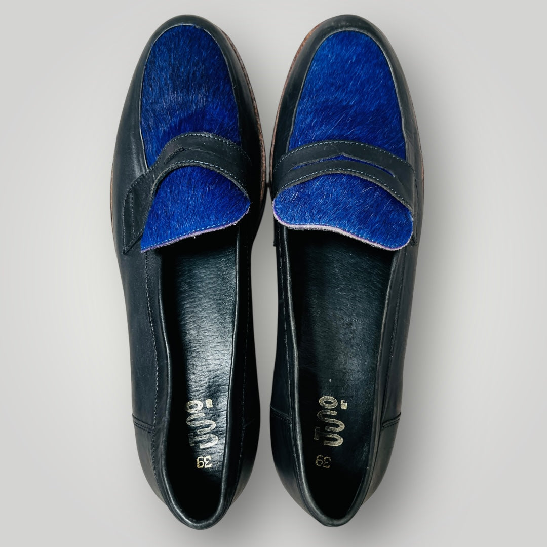 JUNO / loafers with blue horsehair / 39 (3892559799279705764)