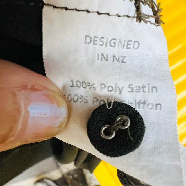 BLACKLIST / overdress or overtop / m / made in nz (3894342043549259900)