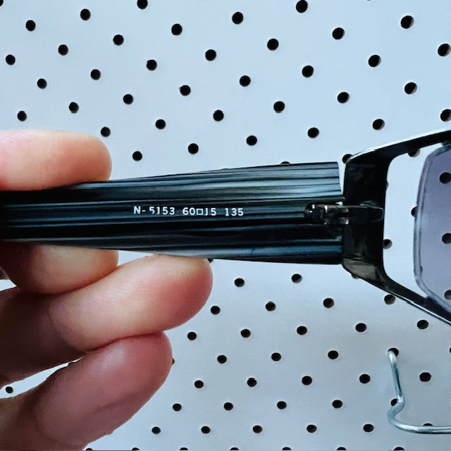 NICOLE / 1990s vintage skinny wrap sunglasses (3895549502144085920)