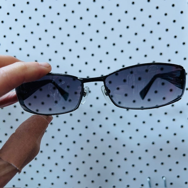 NICOLE / 1990s vintage skinny wrap sunglasses (3895549510256809103)