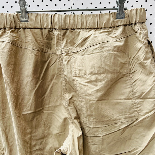 COS / barrel leg pants in taupe / s (3895915093398592208)