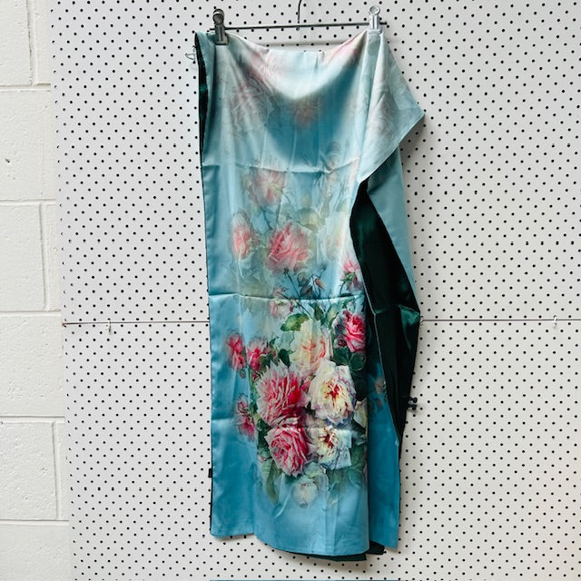 100% silk / large scarf / green + blue (3895915273197456357)