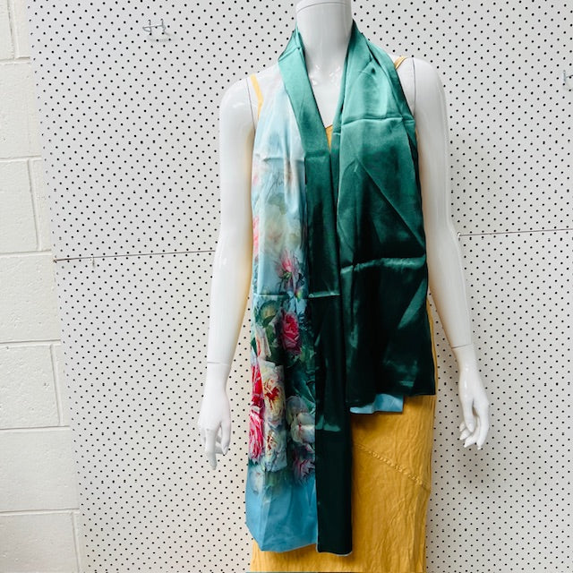 100% silk / large scarf / green + blue (3895915275677948101)