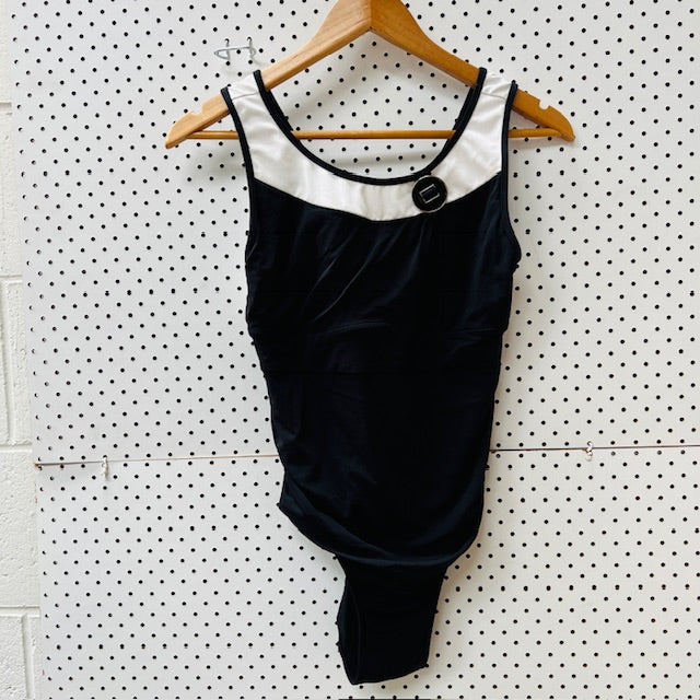 JETS by jessika allen / black + white swimsuit / 12 (3896001331909929279)