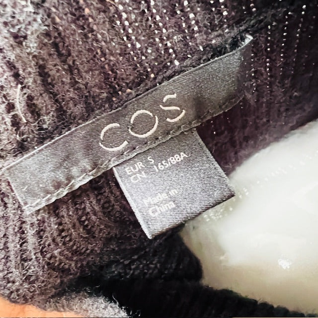 COS / sleeveless wool + alpaca top / s (3896075884597772942)