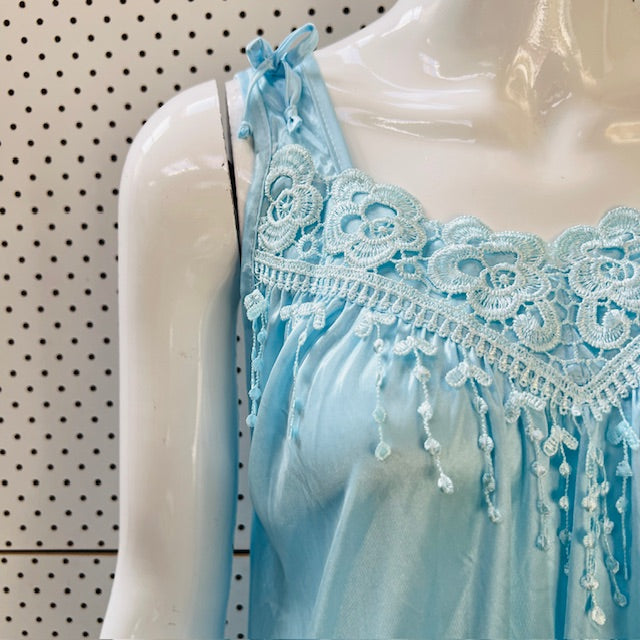slinky satin / blue chemise with lace / m (3896160636598055864)