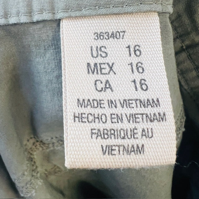 DKNY / khaki shorts / us16 (3896507770548292138)