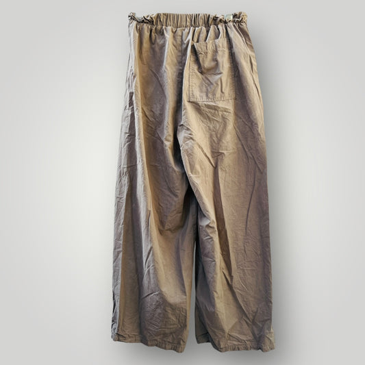 ASOS DESIGN / very wide legged parachute pants / s (3896515790155599734)