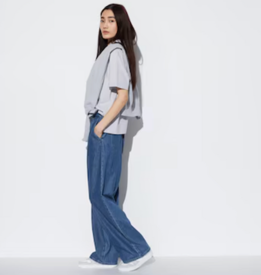 UNIQLO / drapey denim pleated pants in light wash / XL / as new (3896521850079532962)