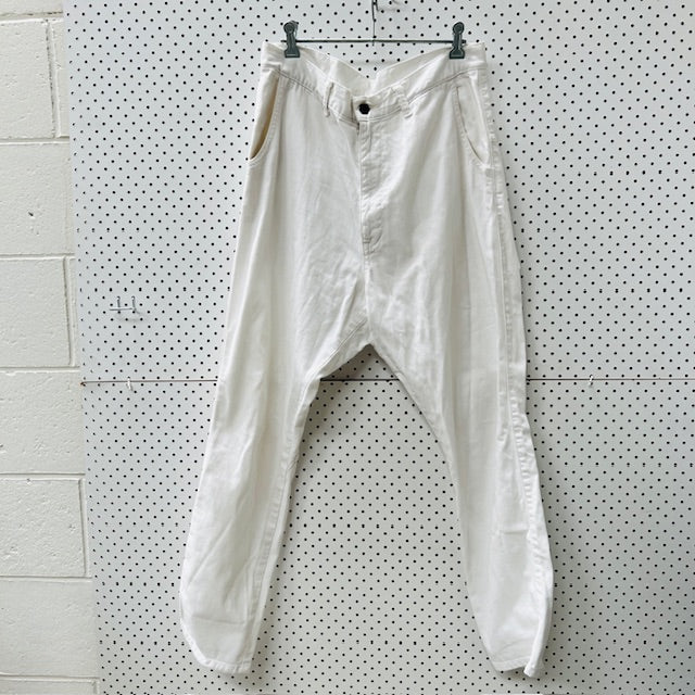 BASSIKE / low slung white jeans / 30 / made in japan (3899708002675296945)