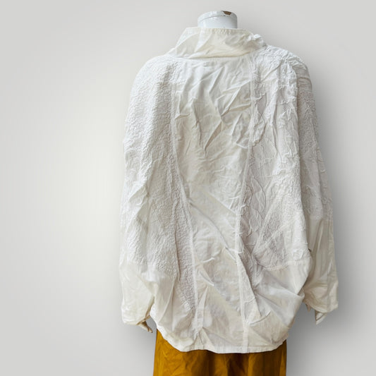 1980s british vintage / CAVATINA / white batwing jacket / m (3899808024605598524)