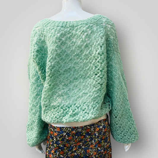 hand knitted / peppermint green v neck bell sleeve jumper / L (3907569652319551829)