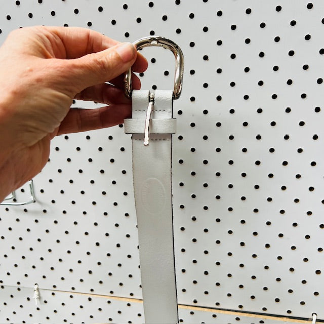 JOHN LEWIS / white leather belt / made in UK / s (3908635691192468337)