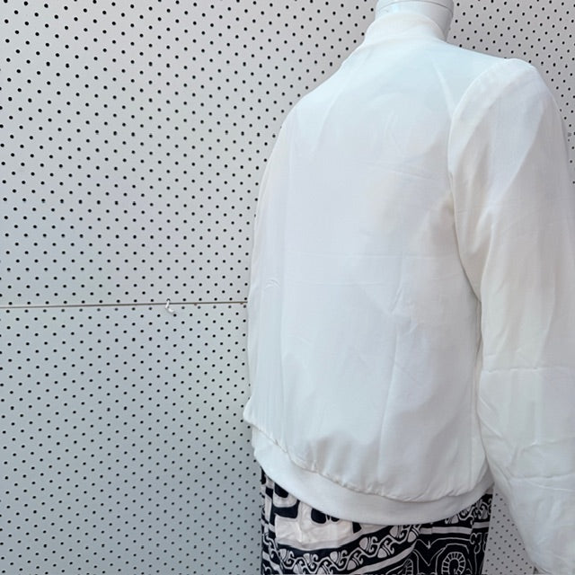 just jeans / white padded bomber jacket / m (3909214309412560198)