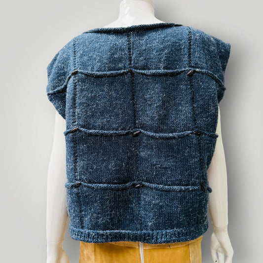 hand knitted / blue wool vest / m (3916143570396378446)