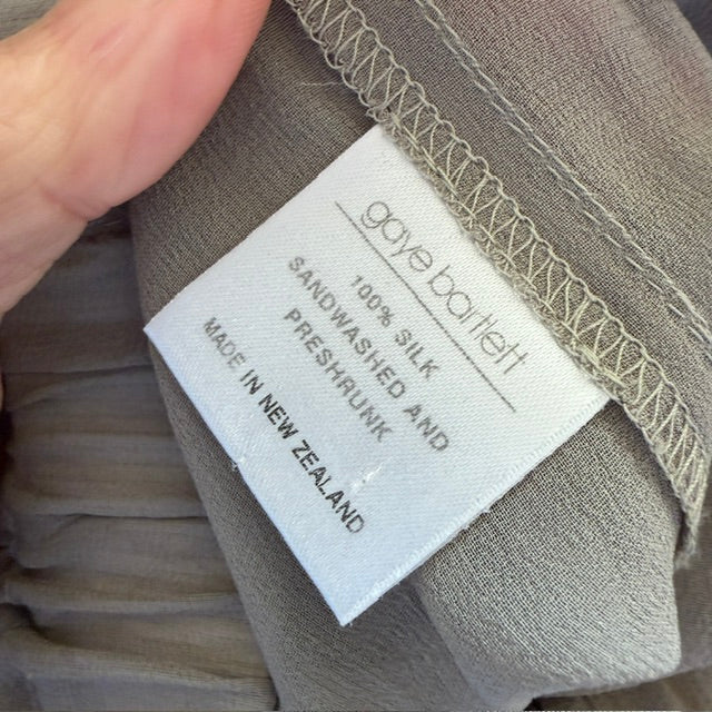 1990s nz vintage / GAYE BARTLETT / sheer silk maxi skirt / s (3918975178707680768)