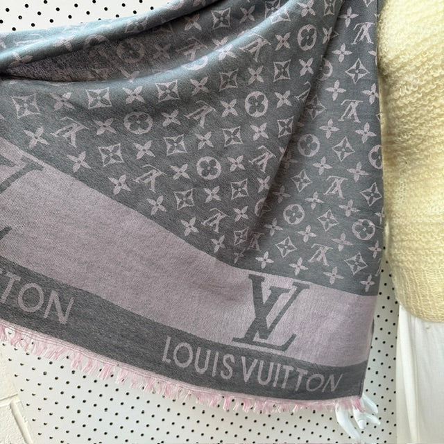 LV / Monogram Denim Shawl / wool (3920797392272944780)