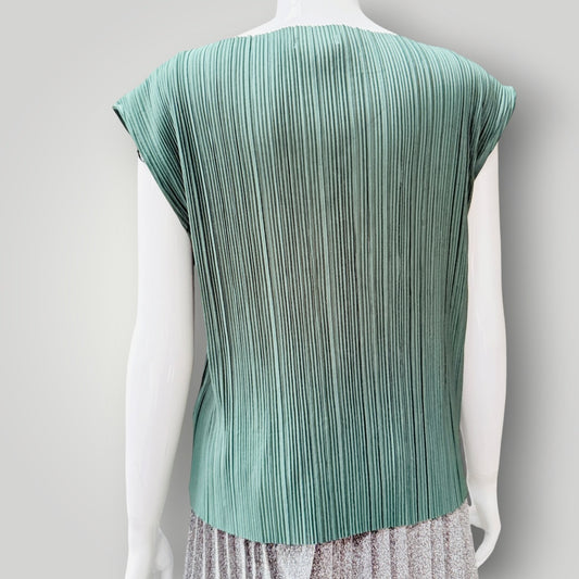 H&M - green pleated boatneck top - Size M (3928682227192667514)