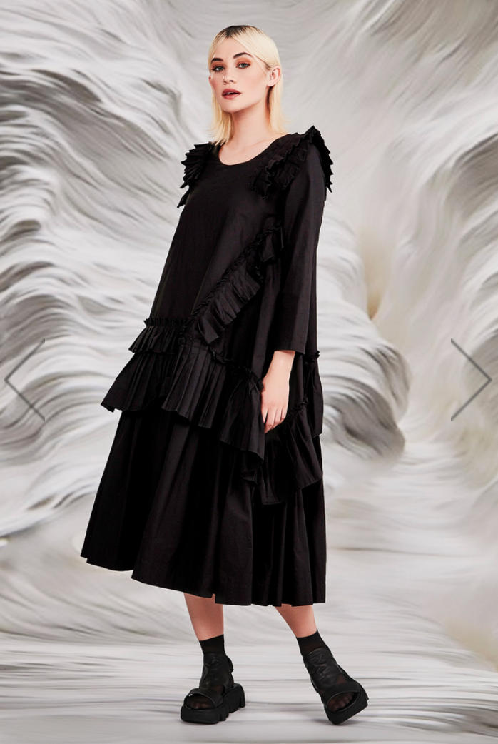 TRELISE COOPER / 'save a pleat for me' black dress / 14 / $499rrp (3822215064022658173)
