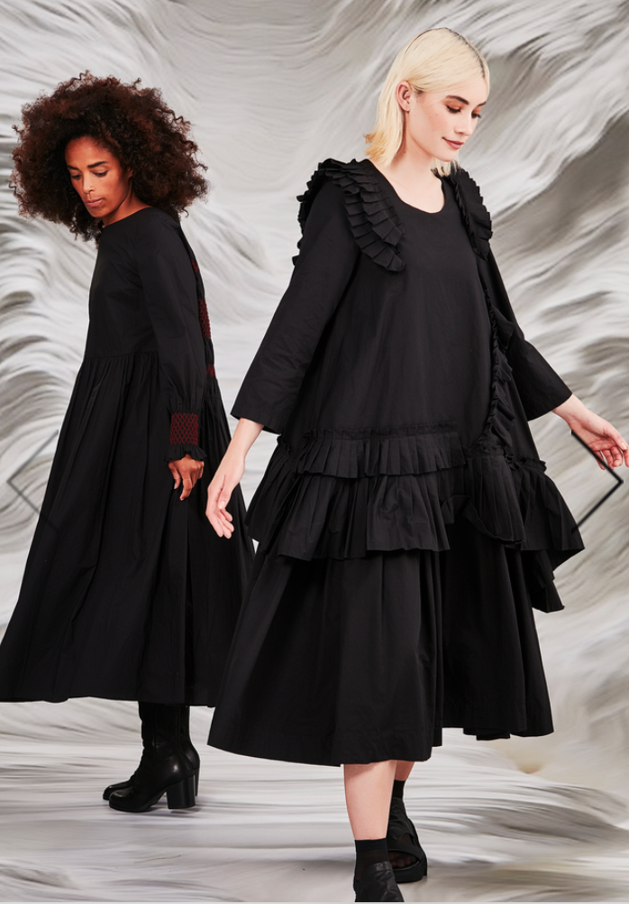 TRELISE COOPER / 'save a pleat for me' black dress / 14 / $499rrp (3822215071692697592)