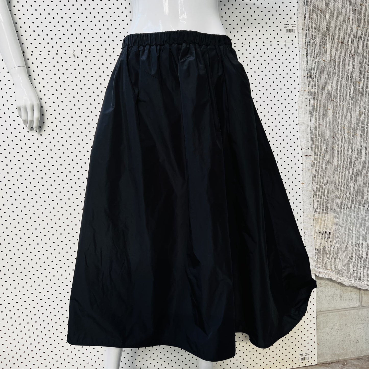 full skirt with pockets / crispy nylon / m/L Skirts