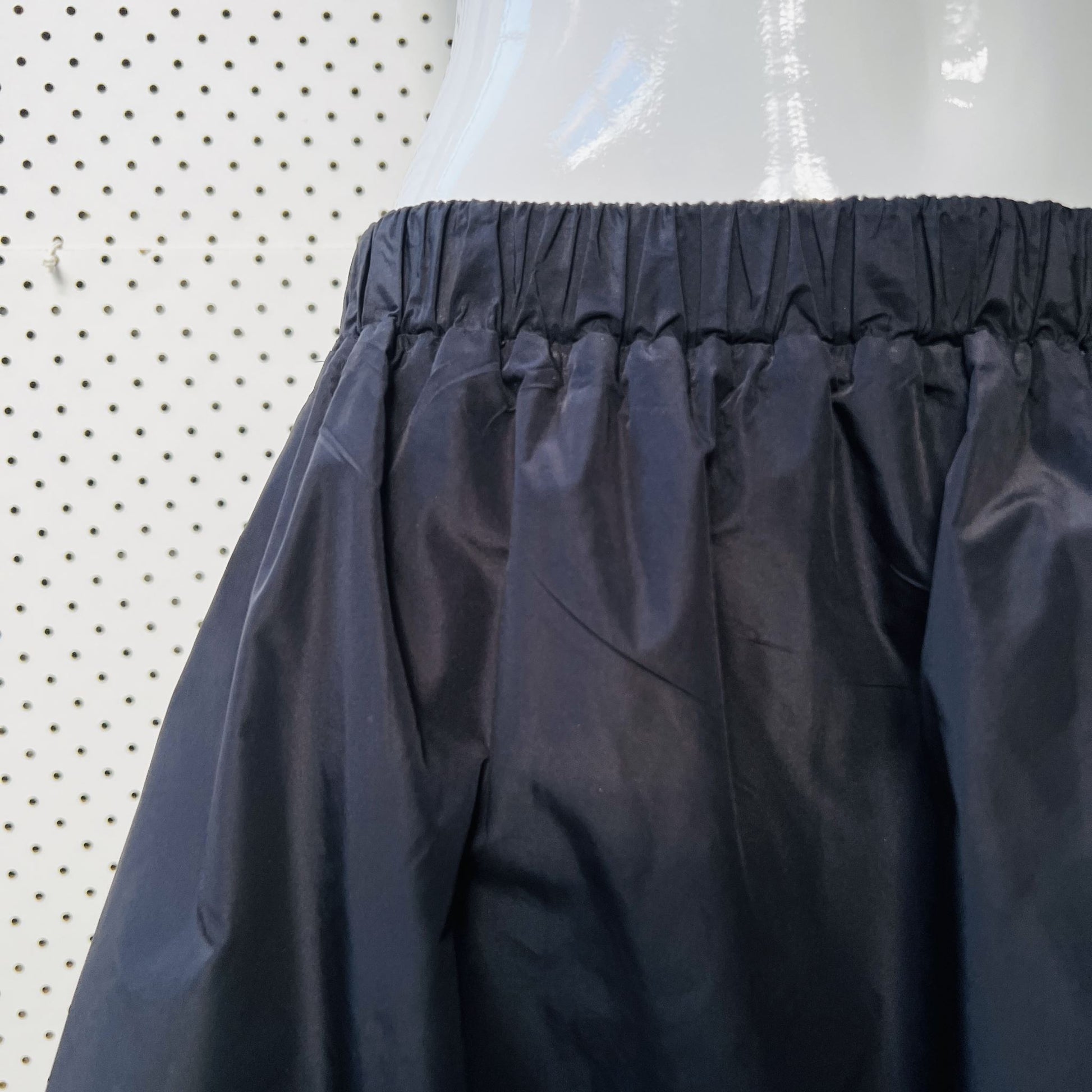 full skirt with pockets / crispy nylon / m/L Skirts
