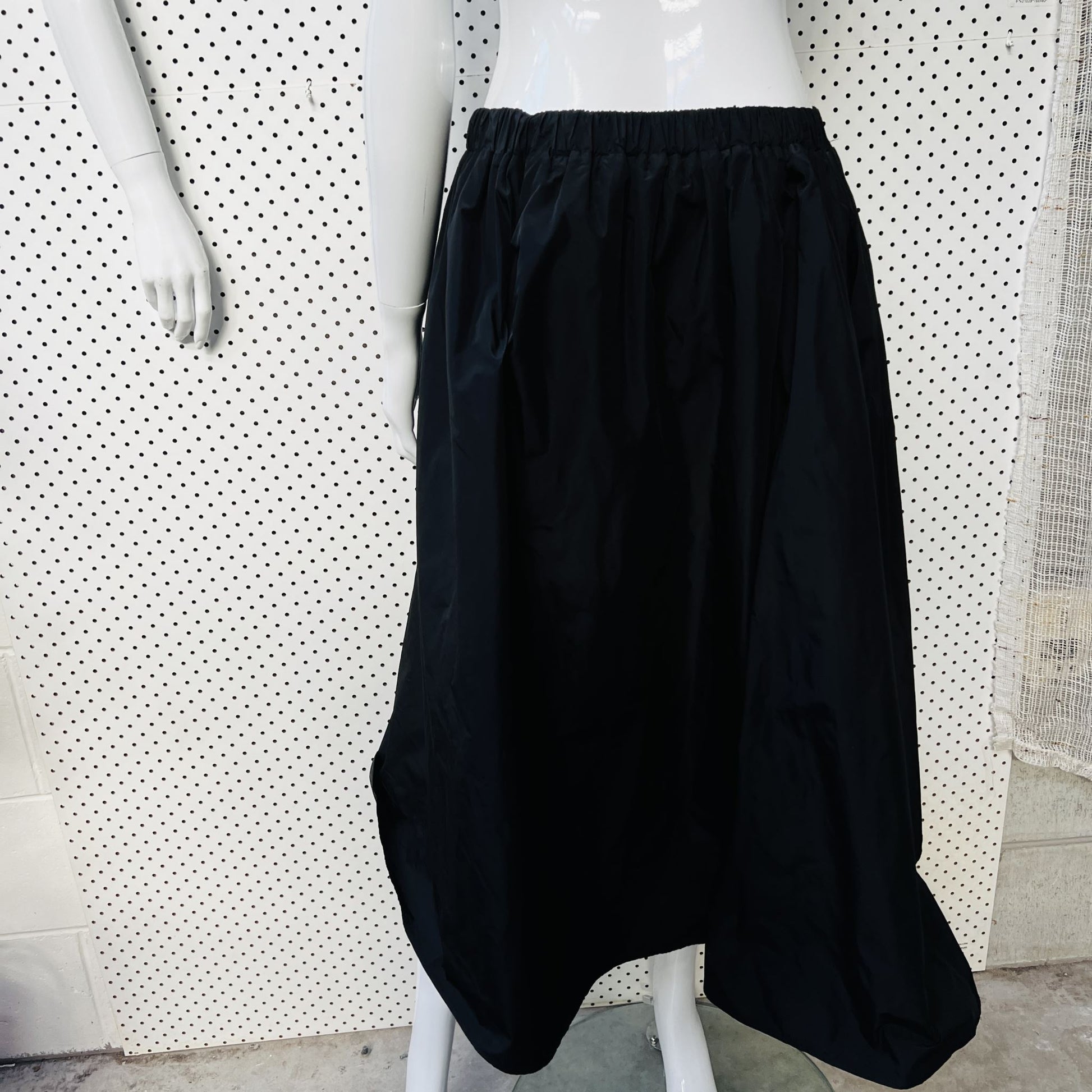 full skirt with pockets / crispy nylon / m/L Skirts