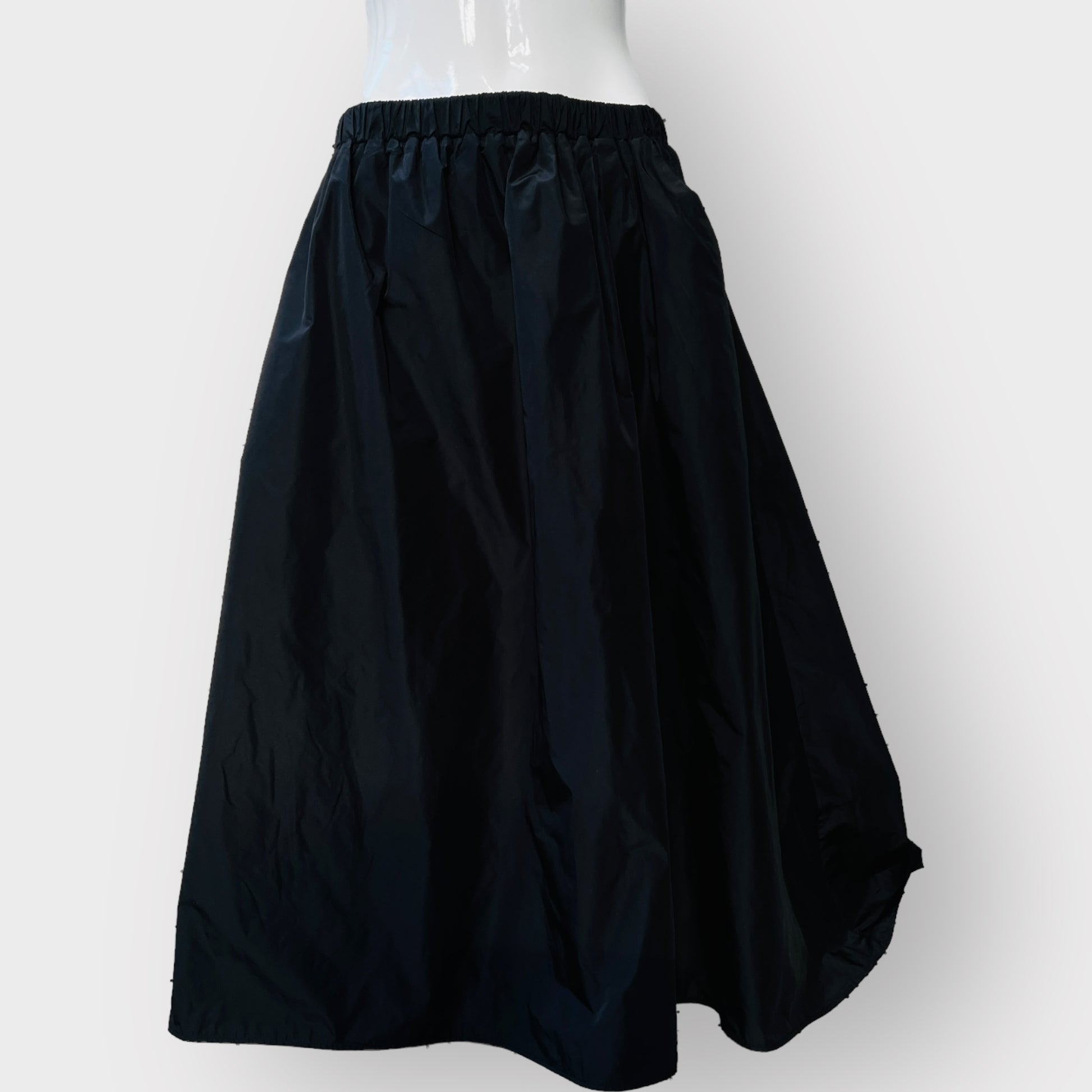 full skirt with pockets / crispy nylon / m/L Skirts