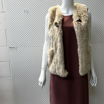 faux fur / sleeveless jacket / s (3859017429769007582)