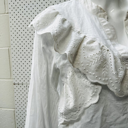 ZARA / white cotton ruffled blouse / m (3862979455185590601)