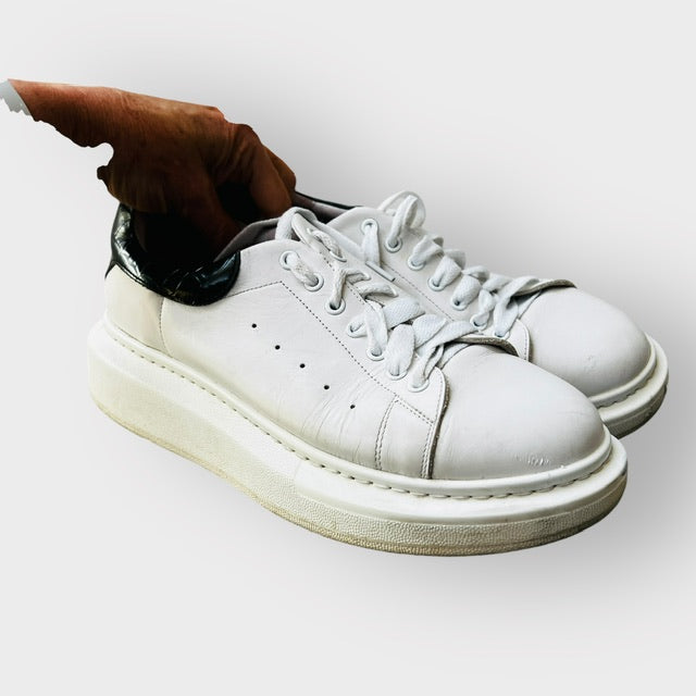 ANDREA BIANI / 'ebony' leather sneakers / 41 Shoes