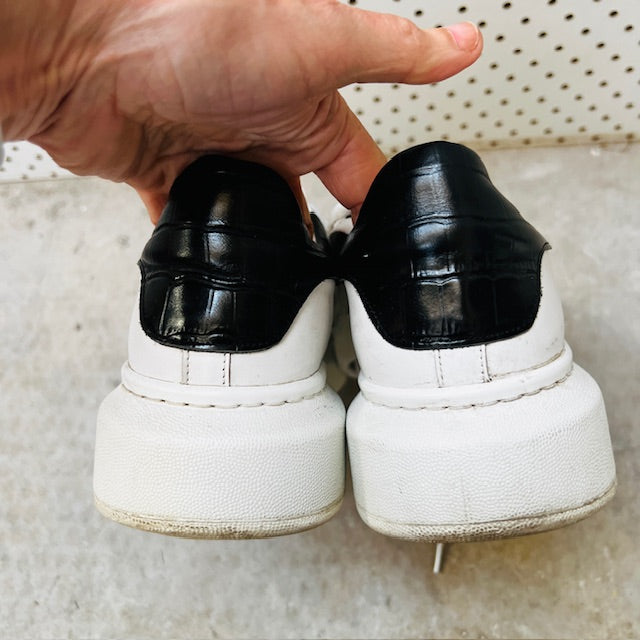 ANDREA BIANI / 'ebony' leather sneakers / 41 Shoes