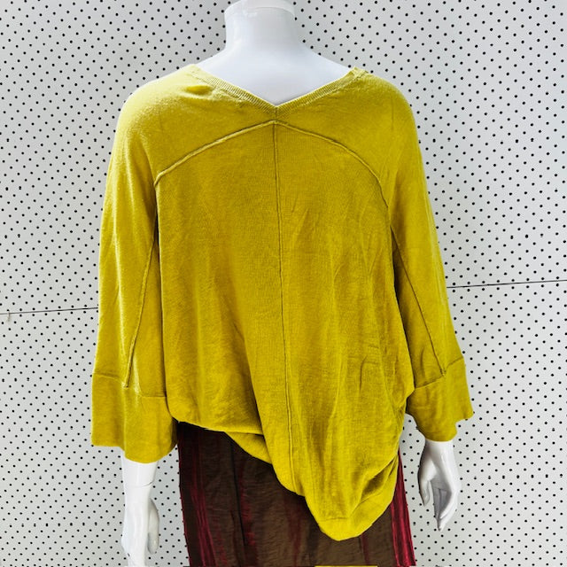 NEXT / soft chartreuse top / m Tops & shirts