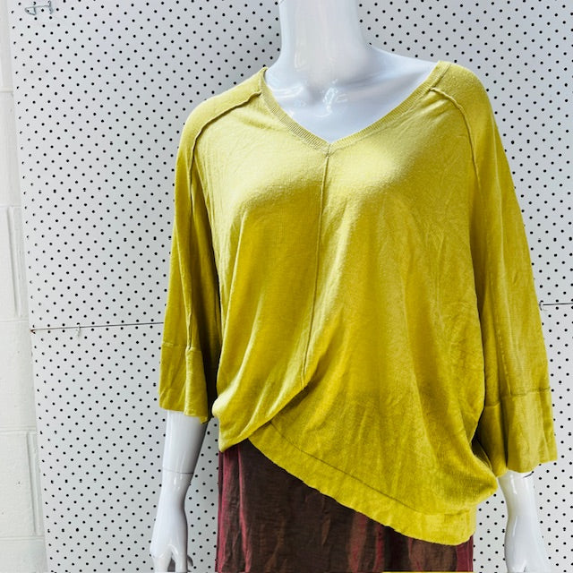 NEXT / soft chartreuse top / m Tops & shirts