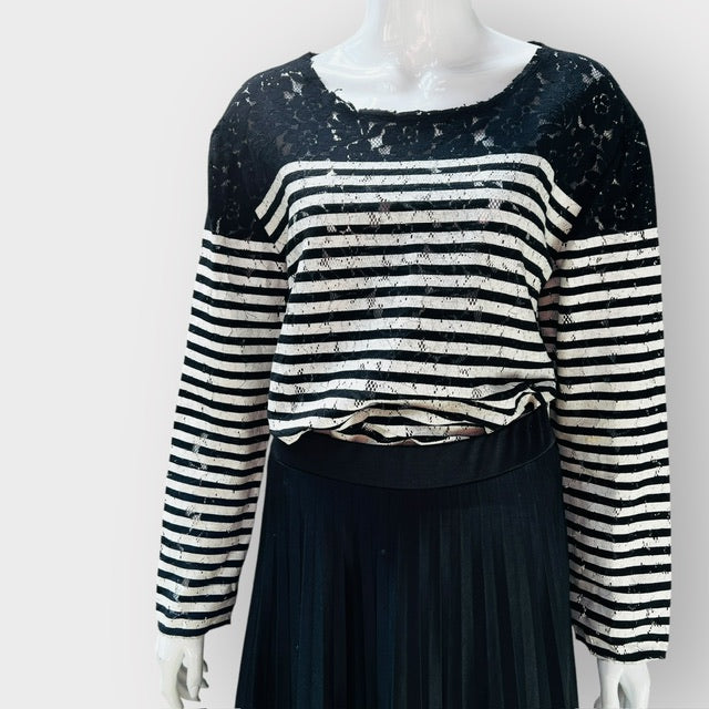 TRELISE COOPER / no rest for the printed top / m Tops & shirts