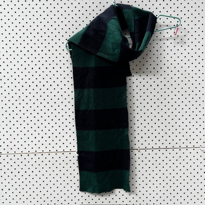 ST MARGARET'S COLLEGE / winter scarf (3871720242509747681)