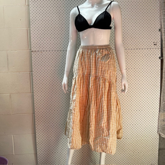 OLD NAVY / tiered gingham maxi skirt / s (3872394340570046691)