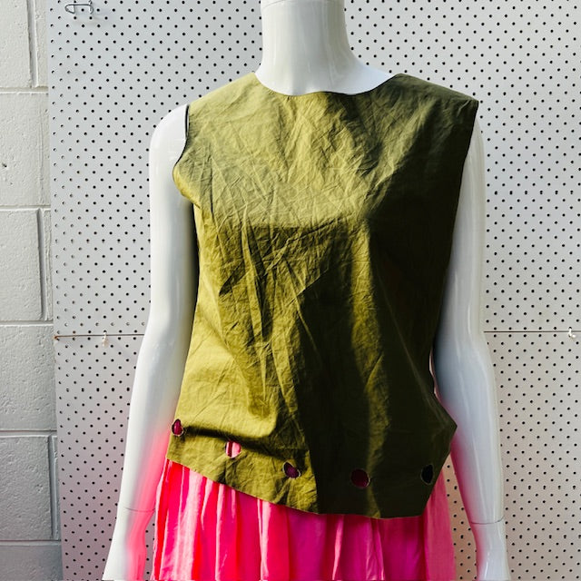 2000s nz vintage / MARILYN SAINTY / green sheath tank / 10 Tops & shirts