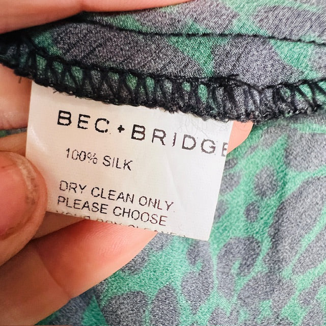 BEC & BRIDGE / green cheetah animale fever silk bias skirt / s Skirts