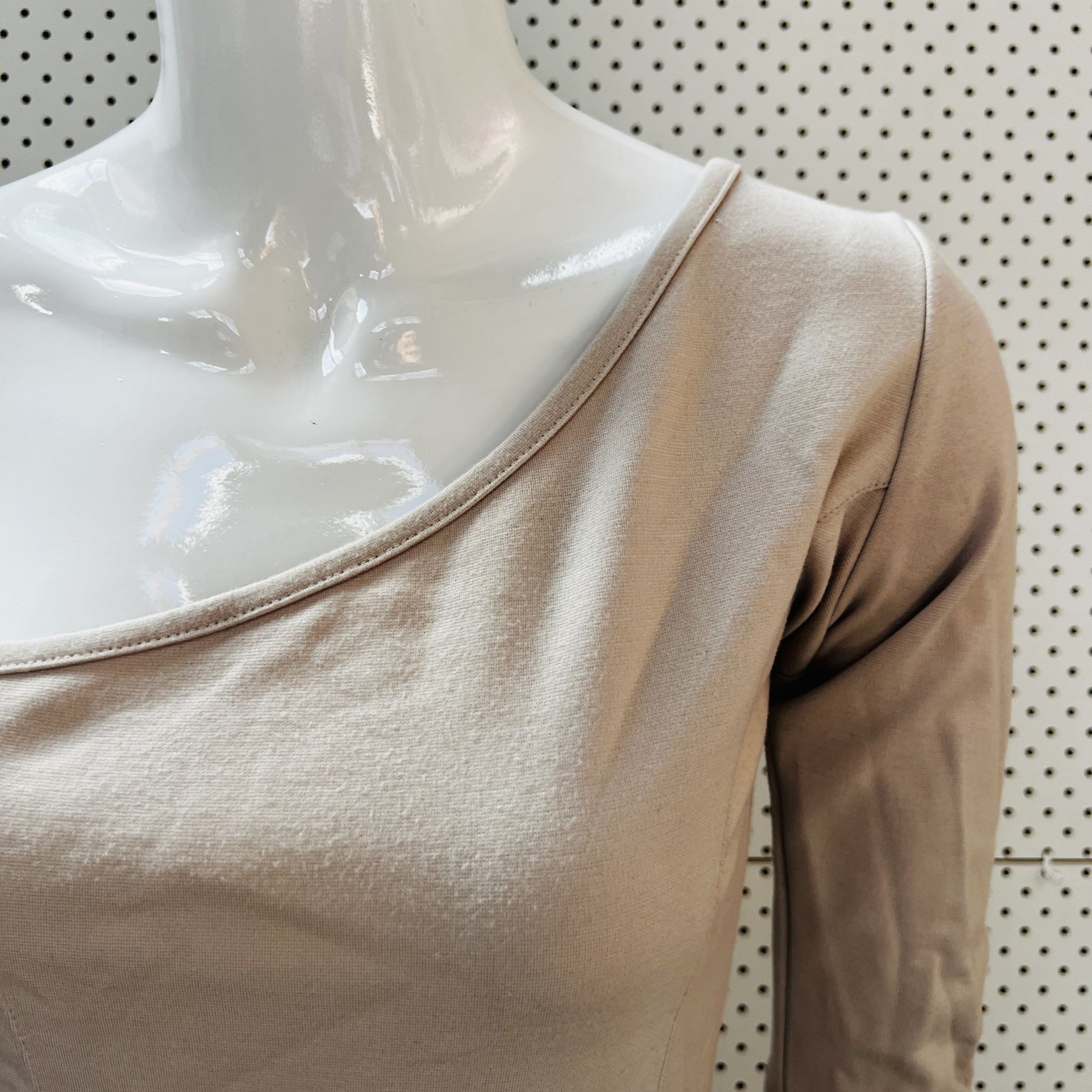 00s nz vintage / JULIETTE HOGAN / nude off shoulder fitted dress / 10 Dresses