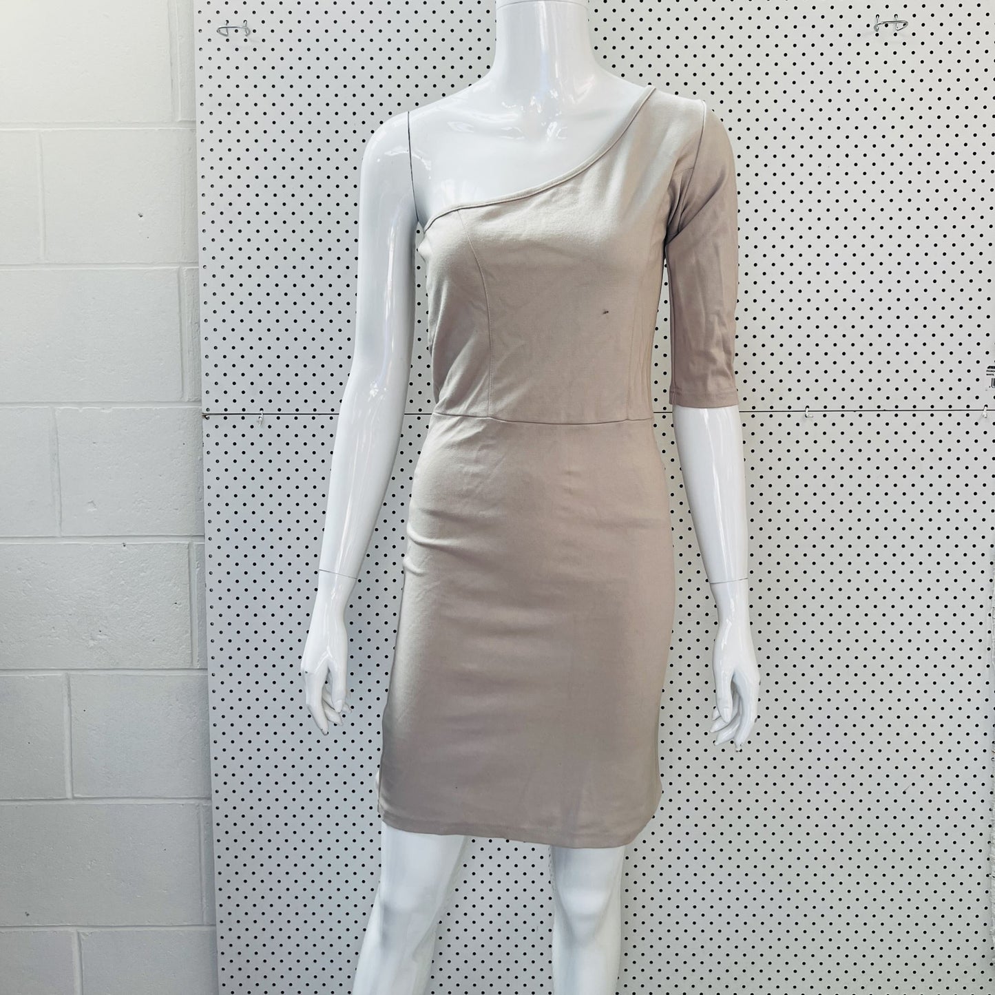 00s nz vintage / JULIETTE HOGAN / nude off shoulder fitted dress / 10 Dresses