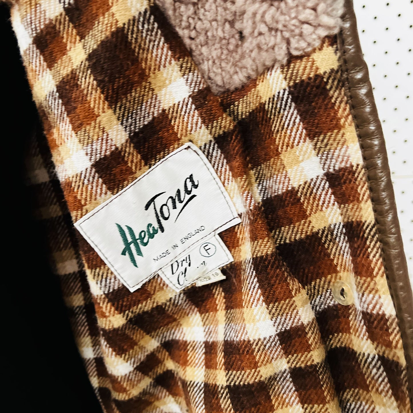 1980s british vintage / HEA TONA / sheepskin or shearling jacket / 16 (3876127219430242347)