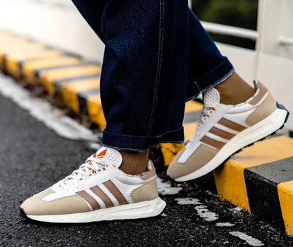 ADIDAS / E5 retropy / trainers / eu41.5 US 8 (3876559167296916397)