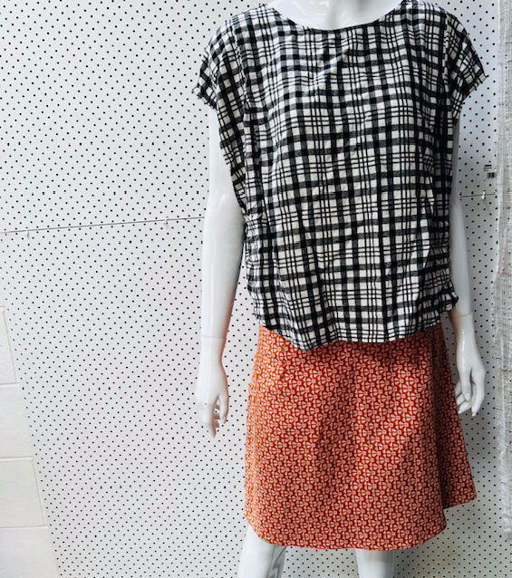 IORA / plaid button back top / s (3877161890710782935)